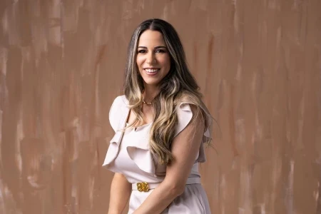 Camila Almeida Nutricionista Integrativa e Iridologista